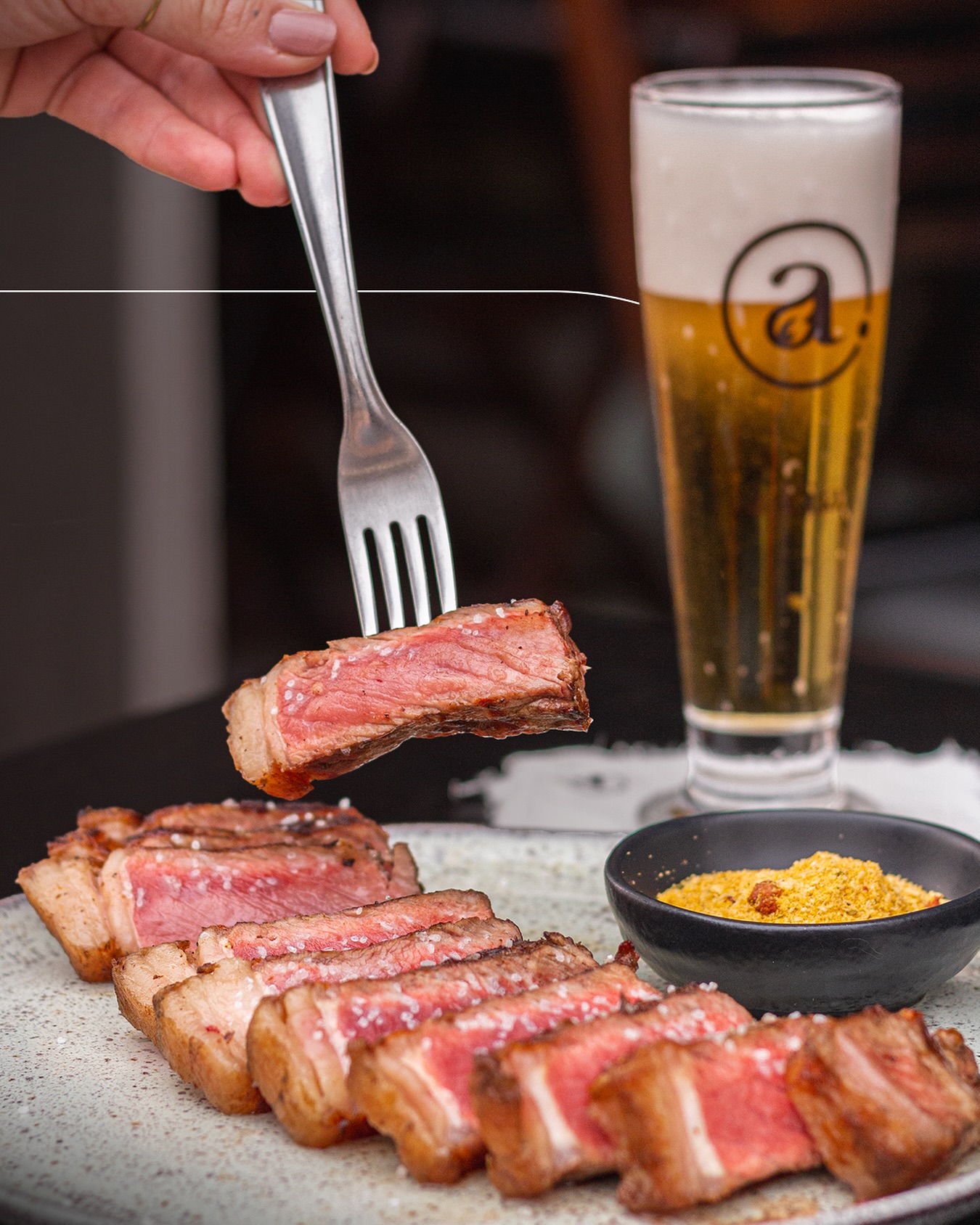 Corte nobre grelhado e chopp Empório Áscua